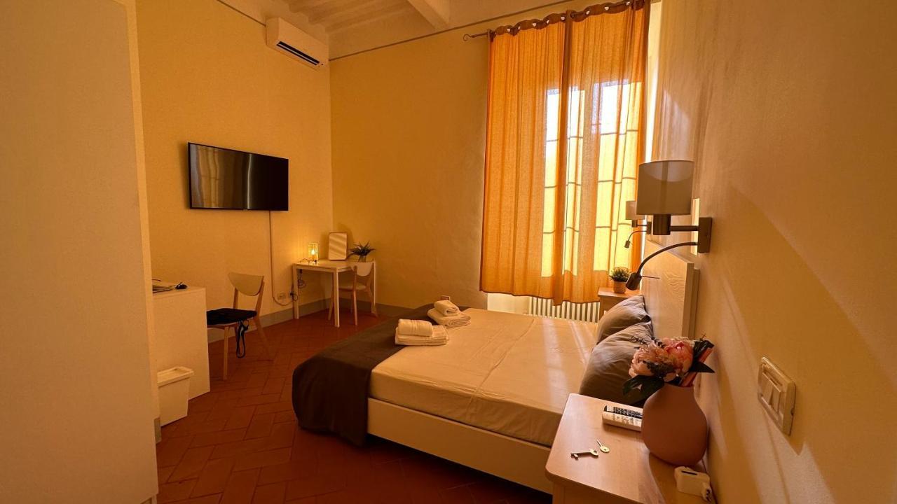 B&B - Residenza D'Epoca Piazza Cairoli Pisa Exterior photo