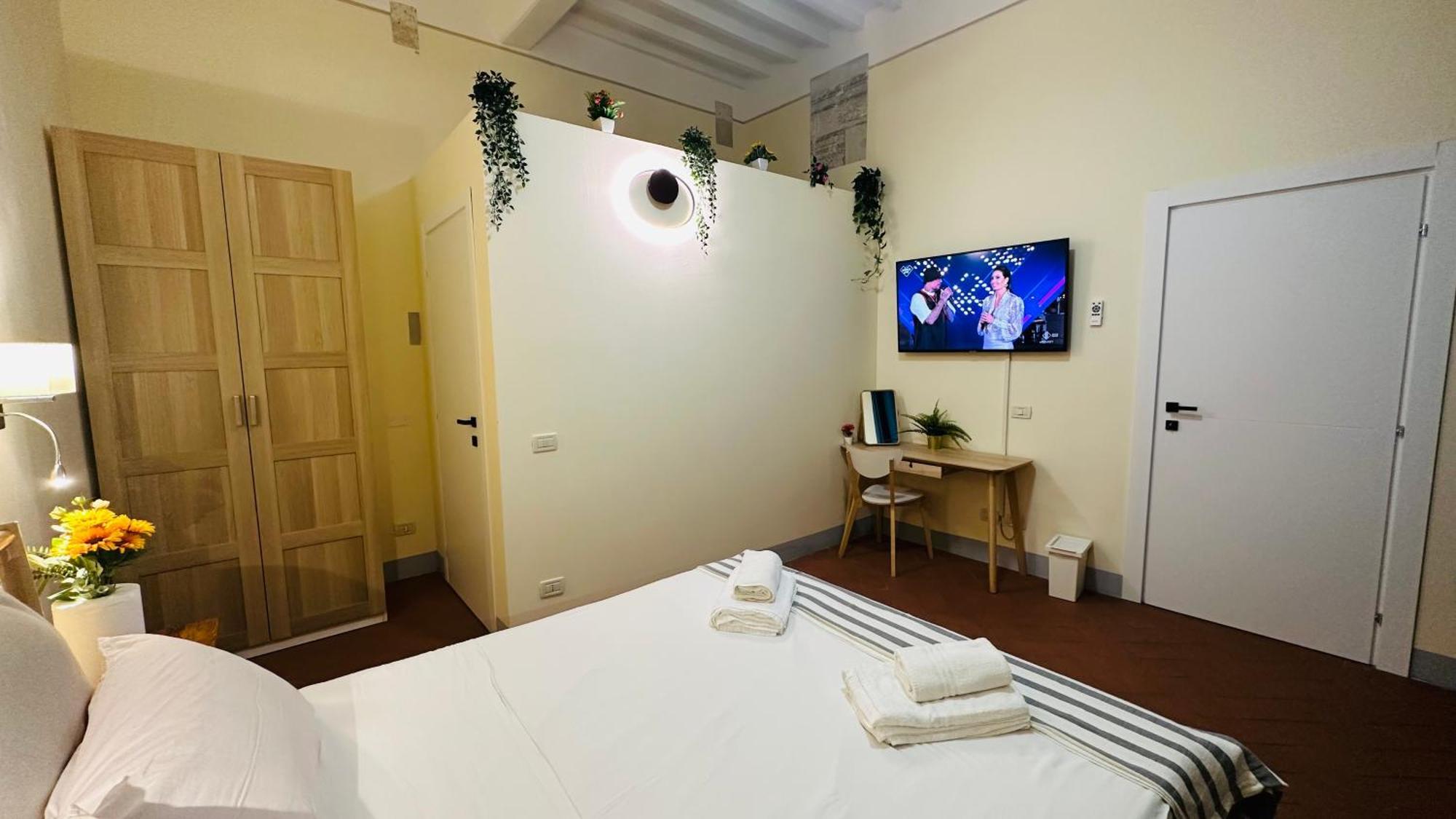 B&B - Residenza D'Epoca Piazza Cairoli Pisa Exterior photo
